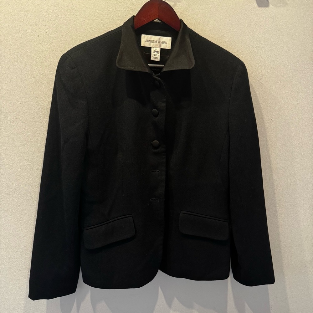 Jones New York Black Women's Tailored Button-Front Blazer